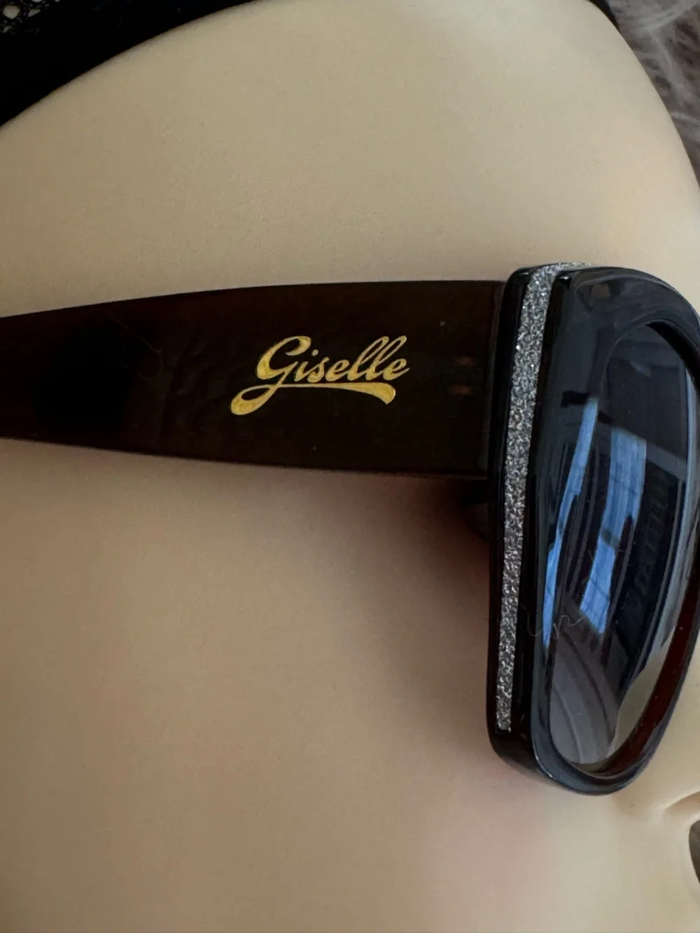 Futuristic sunglasses Giselle monogram silver glitter frame